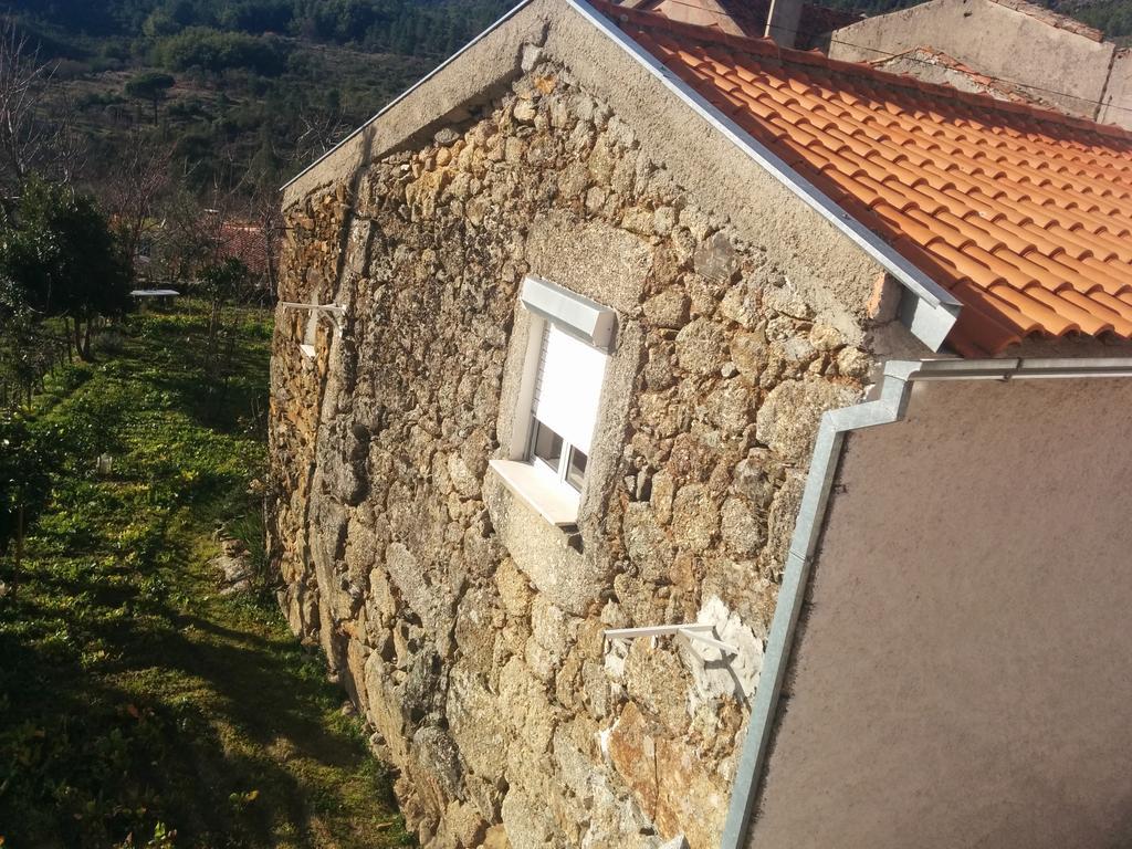 Cortes do Meio Casa Do Fundo Do Povo - Serra Da Estrelaヴィラ エクステリア 写真